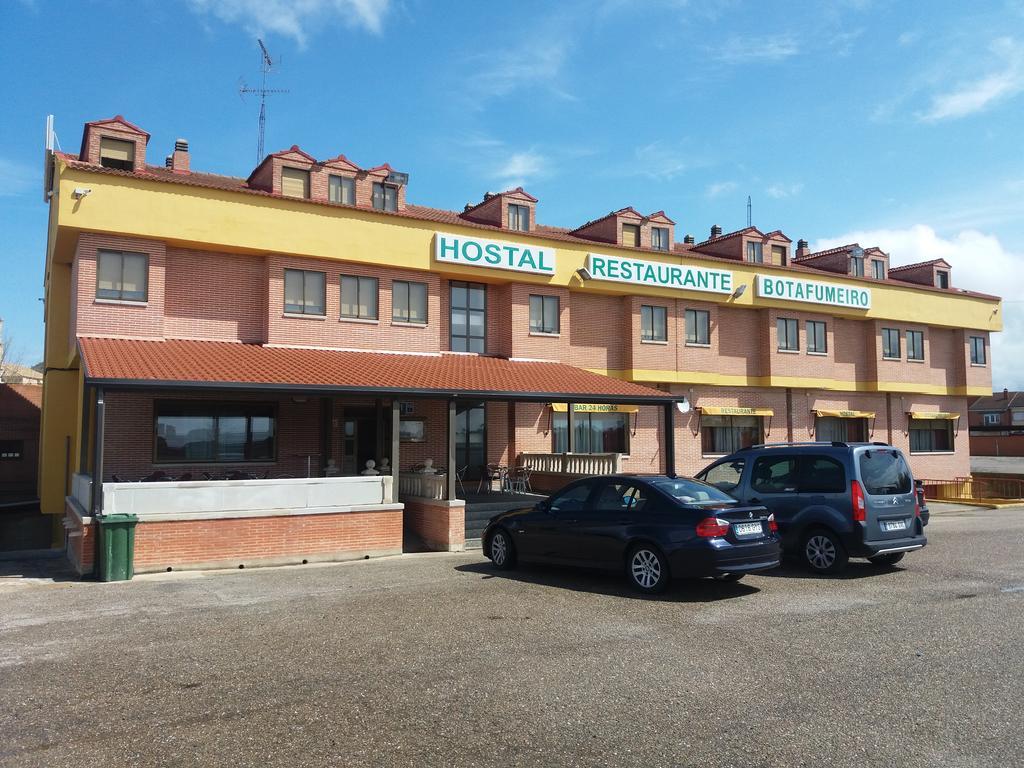 Hostal Botafumeiro Мота-дель-Маркес Экстерьер фото